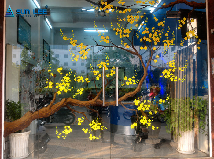 Trang trí cửa kính Tết